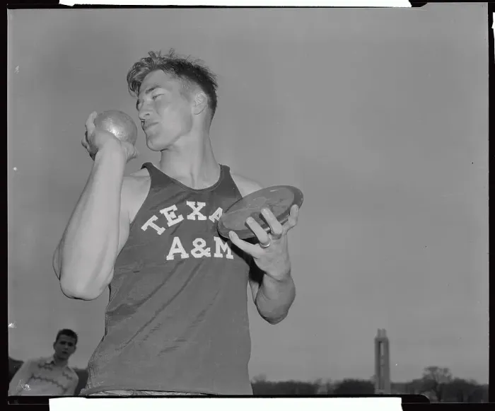 Framed Print : Relay Winner Darrow Hooper
