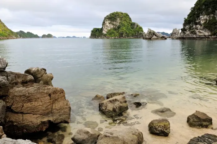 Framed Print : Remote deserted beach in Bai Tu Long - Ha Long bay Framed Print : Remote deserted beach in Bai Tu Long - Ha Long bay
