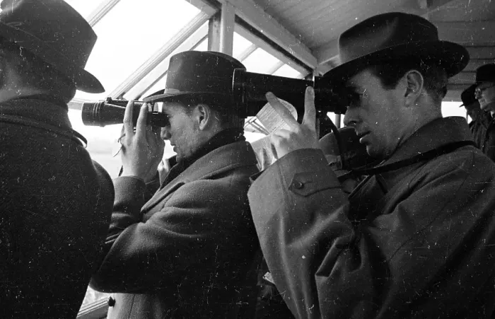 Framed Print : Reporters. 6th April 1946: Racing correspondents watching the racing at Cheltenham Framed Print : Reporters. 6th April 1946: Racing correspondents watching the racing at Cheltenham