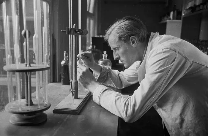 Framed Print : Research. 3rd July 1948: A technician carrying out a titration in a laboratory