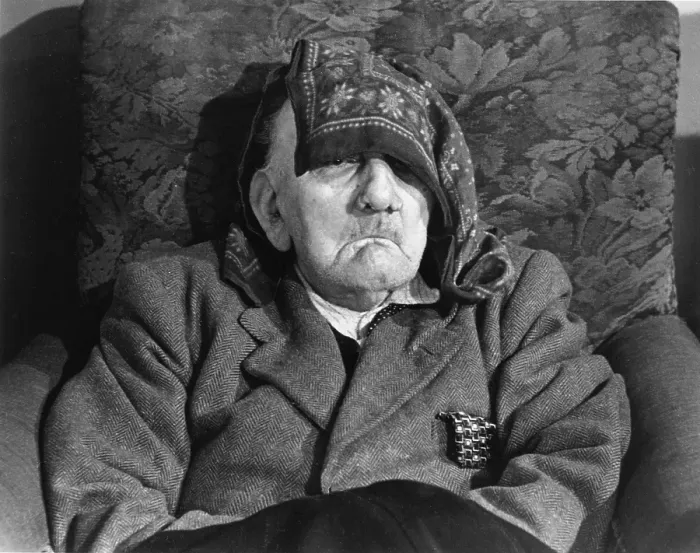 Framed Print : Retreat. 29th May 1943: An elderly resident of the Bishopswood Home in Highgate Framed Print : Retreat. 29th May 1943: An elderly resident of the Bishopswood Home in Highgate