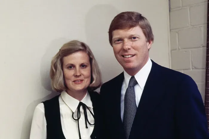 Framed Print : Richard Gephardt And Wife Jane Framed Print : Richard Gephardt And Wife Jane