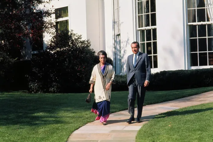 Framed Print : Richard Nixon and Indira Gandhi Outside White House Framed Print : Richard Nixon and Indira Gandhi Outside White House