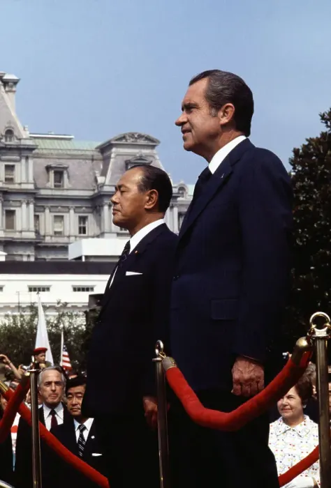 Framed Print : Richard Nixon with Kakuei Tanaka