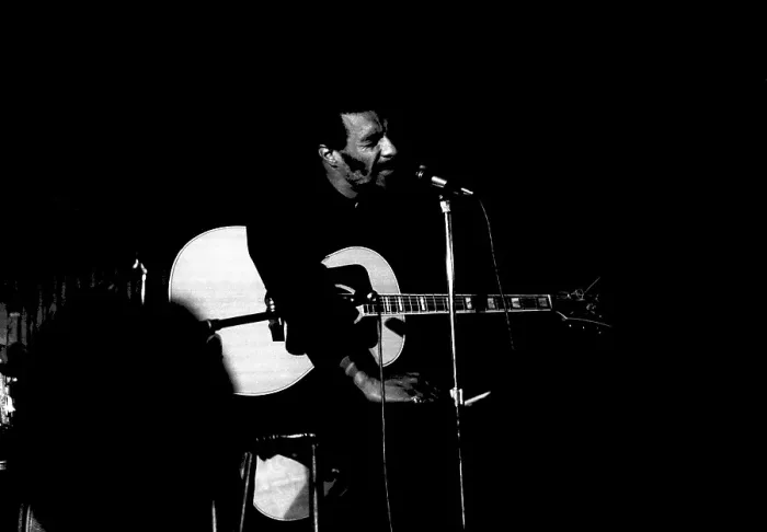Framed Print : Richie Havens At The Cafe Au Go Go Framed Print : Richie Havens At The Cafe Au Go Go