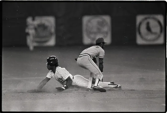 Framed Print : Rickey Henderson Stealing Base Under Ozzie Smith Framed Print : Rickey Henderson Stealing Base Under Ozzie Smith