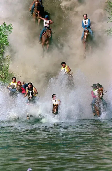 Framed Print : Riders Participating in Omak Stampede Suicide Race Framed Print : Riders Participating in Omak Stampede Suicide Race