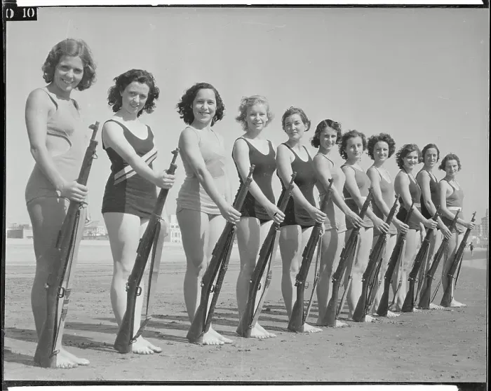 Framed Print : Rifle Team Posing on Beach with Rifles Framed Print : Rifle Team Posing on Beach with Rifles