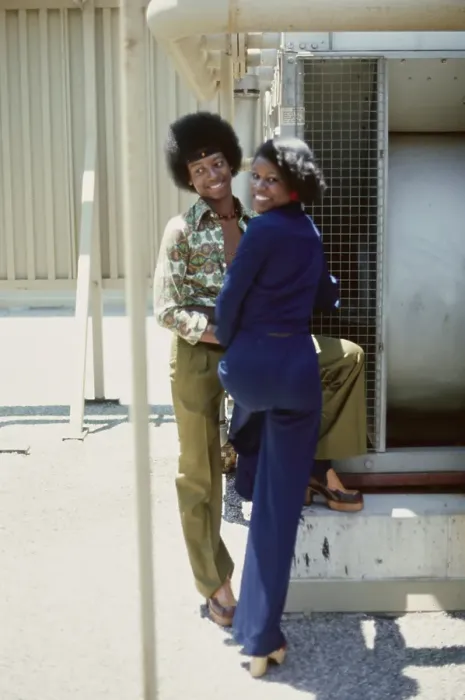 1950年〜1975年　fashion photographyー Fine Art Storehouse Print of 1974 Right On! Fashion Shoot. Art