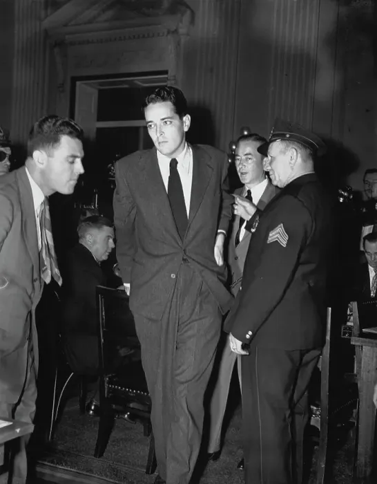 Framed Print : Ring Lardner Jr Leaving HUAC Hearing Framed Print : Ring Lardner Jr Leaving HUAC Hearing