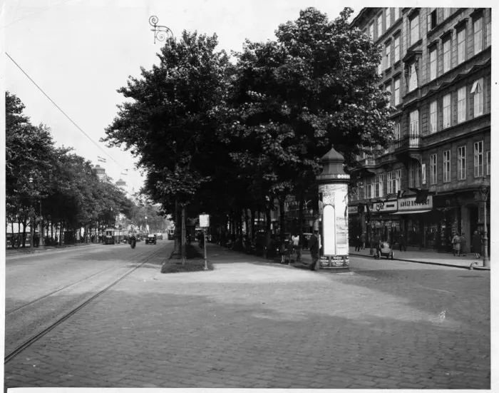 Framed Print : The Ring In Vienna, Austria Framed Print : The Ring In Vienna, Austria