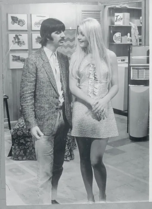 Framed Print : Ringo Starr with Ewa Aulin Framed Print : Ringo Starr with Ewa Aulin