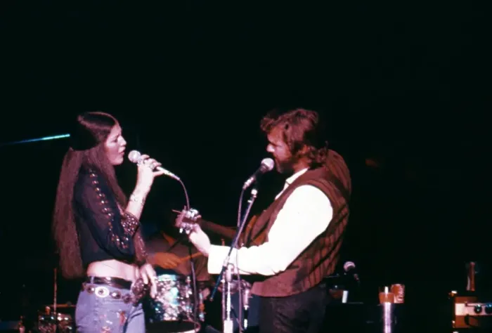 Framed Print : Rita Coolidge And Kris Kristofferson Performing Framed Print : Rita Coolidge And Kris Kristofferson Performing