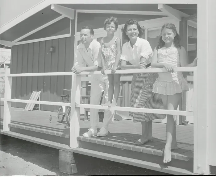 Framed Print : Rita Hayworth Posing with Daughters and Dick Haymes Framed Print : Rita Hayworth Posing with Daughters and Dick Haymes