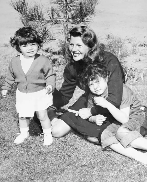 Framed Print : Rita Hayworth Smiling with Her Two Daughters Framed Print : Rita Hayworth Smiling with Her Two Daughters