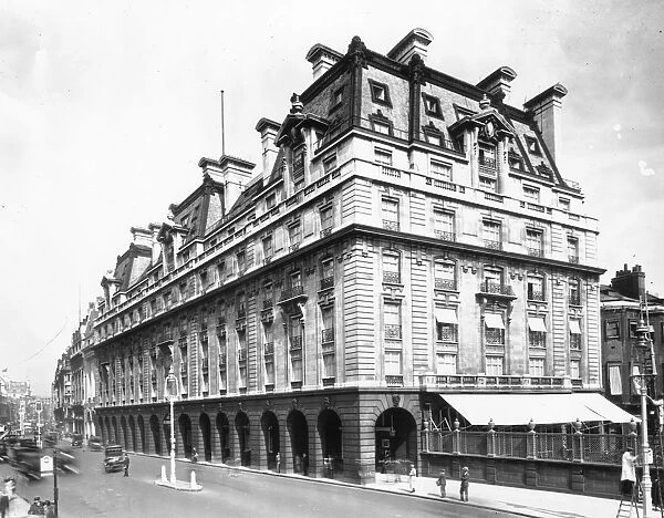The Ritz. 1st June 1924: The World famous Ritz Hotel, built in Londons Piccadilly in 1906