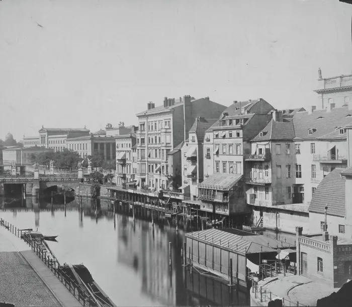 Framed Print : River Spree In Berlin