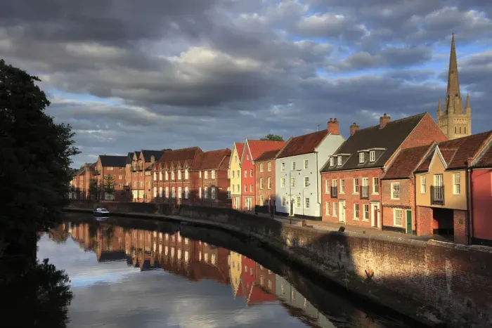Framed Print : River Wensum quayside Norwich City Framed Print : River Wensum quayside Norwich City