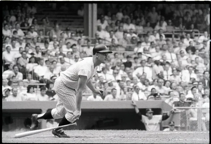 Framed Print : R.Maris Drops Bat After Hitting Ball Framed Print : R.Maris Drops Bat After Hitting Ball
