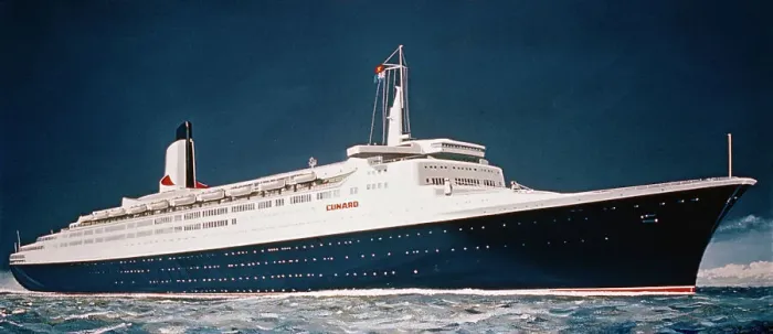 Framed Print : RMS Queen Elizabeth 2 Framed Print : RMS Queen Elizabeth 2