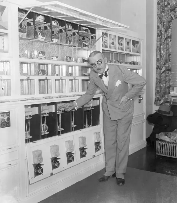 Framed Print : Robert Harvey With Vending Machine Framed Print : Robert Harvey With Vending Machine
