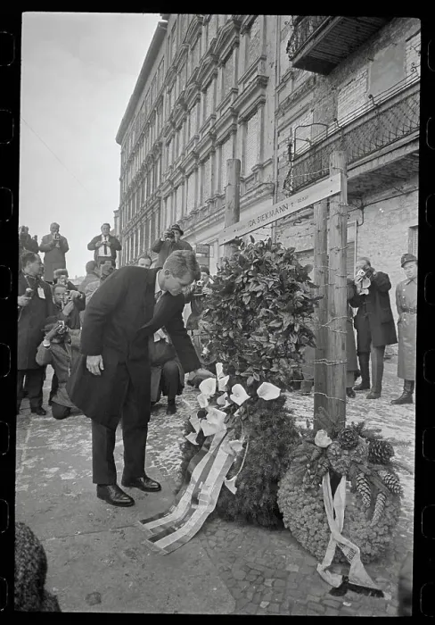 Framed Print : Robert Kennedy Laying Wreath Framed Print : Robert Kennedy Laying Wreath