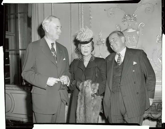 Framed Print : Robert McCormick with Wife and AP Director Framed Print : Robert McCormick with Wife and AP Director