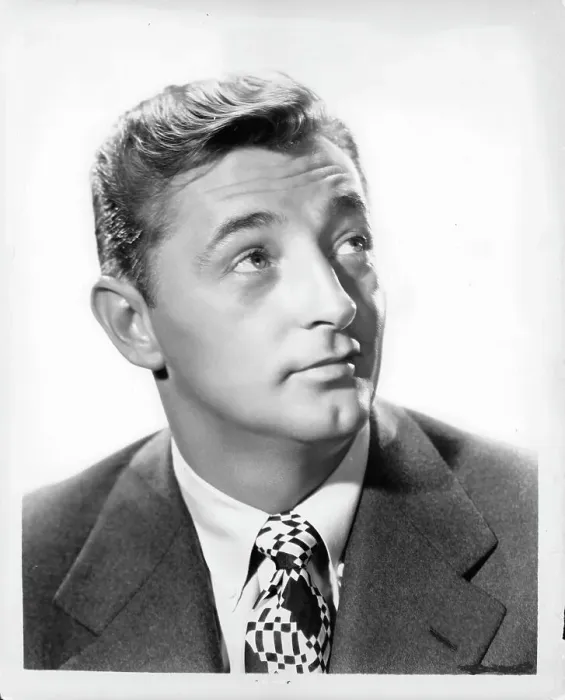 Framed Print : Robert Mitchum Framed Print : Robert Mitchum