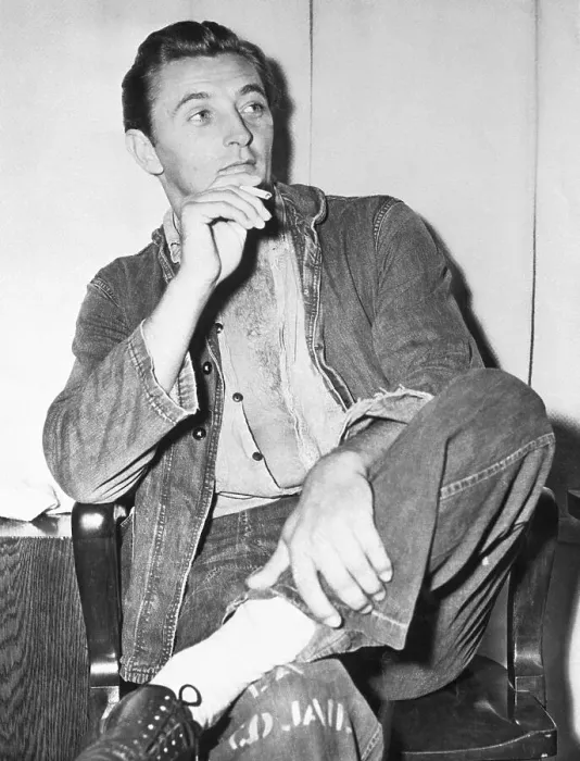 Framed Print : Robert Mitchum After His Arrest