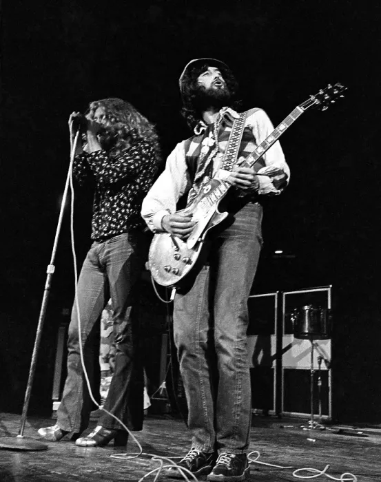 Framed Print : Robert Plant & Jimmy Page of Led Zeppelin Framed Print : Robert Plant & Jimmy Page of Led Zeppelin