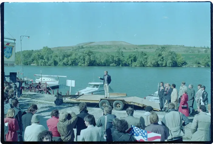 Framed Print : Robert Redford Speaks at Polluted River