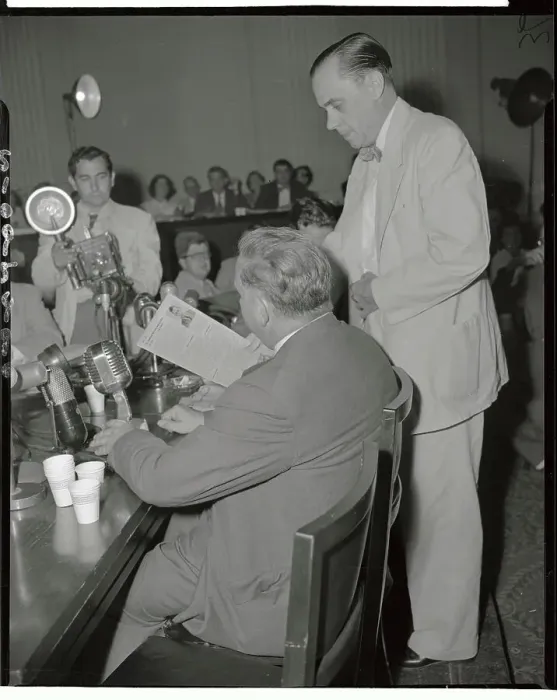 Framed Print : Robert Stripling Giving Whittaker Chambers Pictures Framed Print : Robert Stripling Giving Whittaker Chambers Pictures