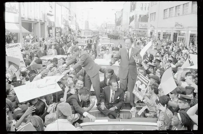 Framed Print : Robert Wagner in Motorcade with Robert Kennedy and Hubert Humphrey Framed Print : Robert Wagner in Motorcade with Robert Kennedy and Hubert Humphrey