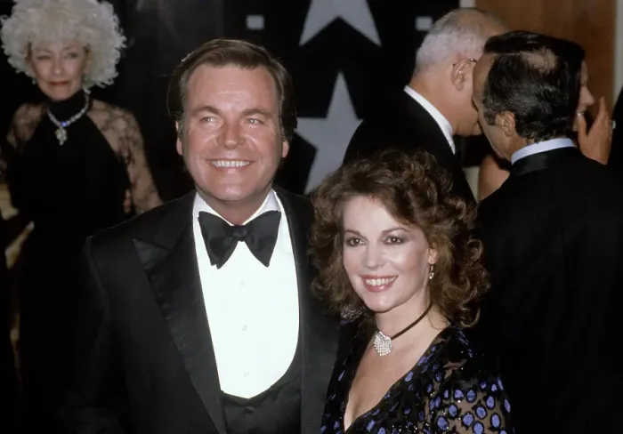 Framed Print : Robert Wagner and Natalie Wood Framed Print : Robert Wagner and Natalie Wood