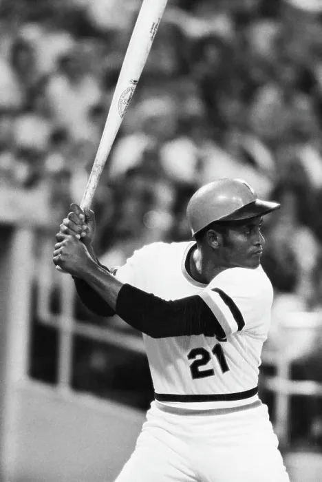 Framed Print : Roberto Clemente at Bat Framed Print : Roberto Clemente at Bat