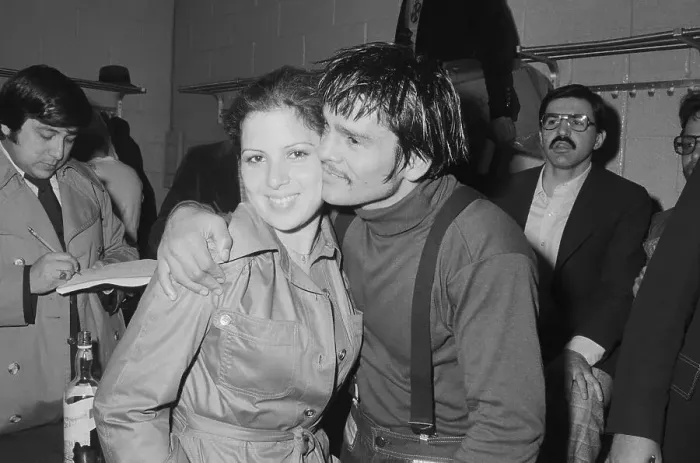 Framed Print : Roberto Duran Hugs Wife Framed Print : Roberto Duran Hugs Wife