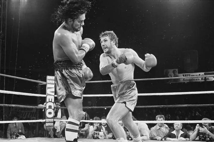 Framed Print : Roberto Duran and Jimmy Batton Boxing Framed Print : Roberto Duran and Jimmy Batton Boxing
