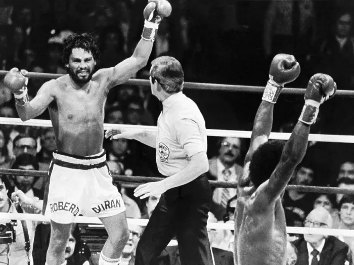Framed Print : Roberto Duran Loses Fight with Sugar Ray Leonard Framed Print : Roberto Duran Loses Fight with Sugar Ray Leonard