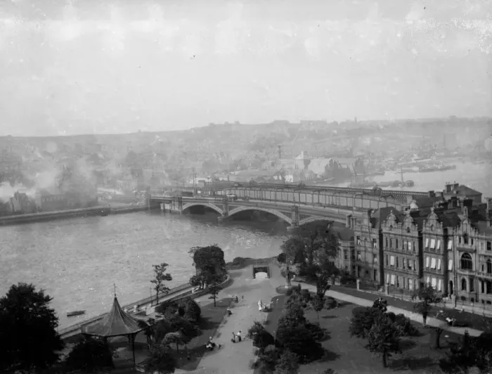 Framed Print : Rochester Bridge Framed Print : Rochester Bridge