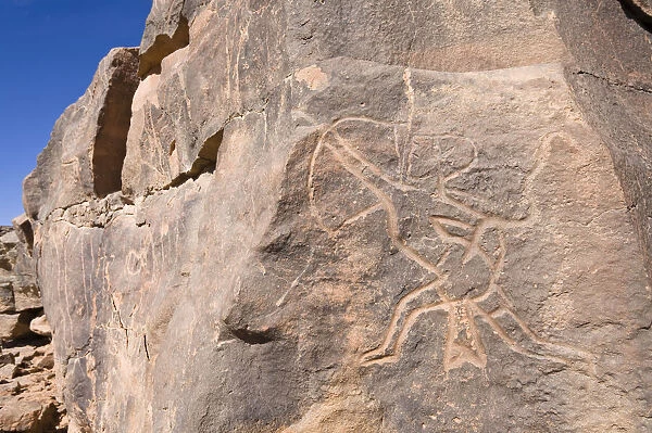 Rock engravings in the Wadi Mathendous, hunter with bow and arrow, Wadi Barjuj, stone desert, Libya, Sahara, North Africa, Africa