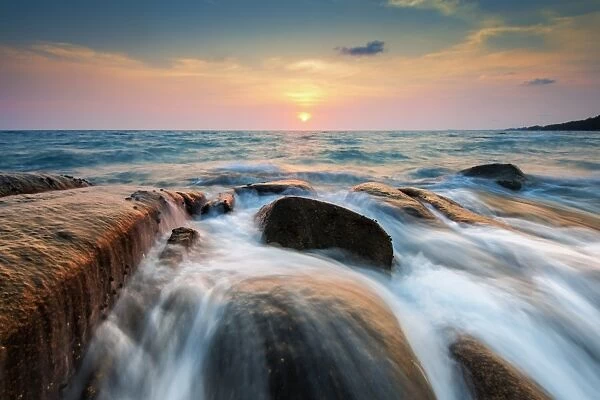 Rock and wave of Rayong beach