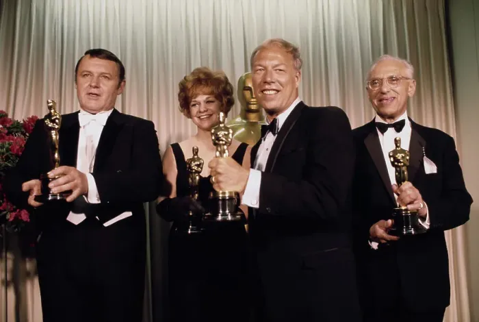 Framed Print : Rod Steiger, Estelle Parsons, George Kennedy, George Cukor Framed Print : Rod Steiger, Estelle Parsons, George Kennedy, George Cukor