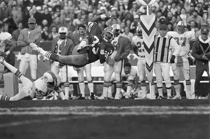 Framed Print : Roger Craig Flying Thru Air in Super Bowl Framed Print : Roger Craig Flying Thru Air in Super Bowl