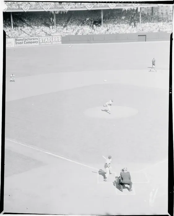 Framed Print : Roger Craig Pitching to Elston Howard Framed Print : Roger Craig Pitching to Elston Howard