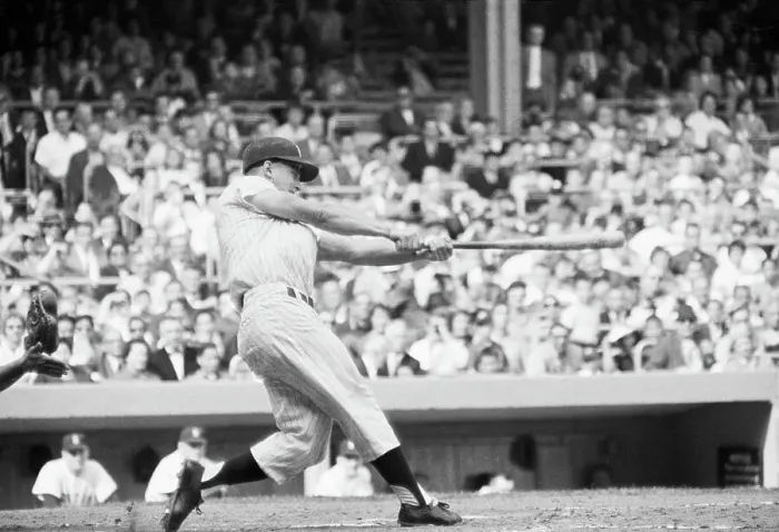 Framed Print : Roger Maris Surpasses Ruth's Record