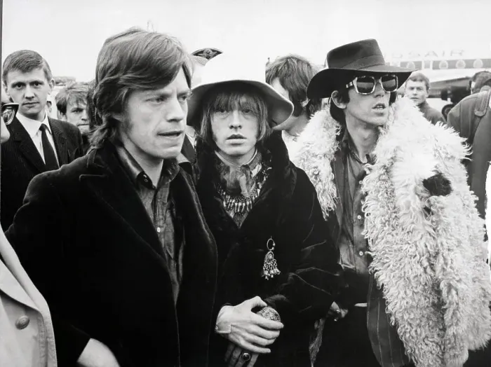 Framed Print : The Rolling Stones Arriving In Zurich Framed Print : The Rolling Stones Arriving In Zurich