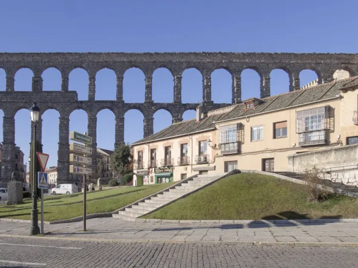Framed Print : Roman aqueduct in Segovia Framed Print : Roman aqueduct in Segovia