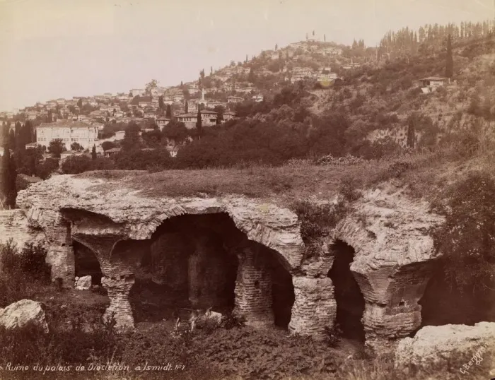 Framed Print : Roman Ruin Framed Print : Roman Ruin