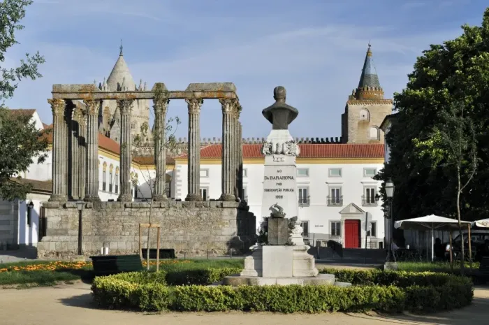 Framed Print : Roman Temple of Diana in Evora, UNESCO World Heritage Site, Alentejo, Portugal, Europe Framed Print : Roman Temple of Diana in Evora, UNESCO World Heritage Site, Alentejo, Portugal, Europe