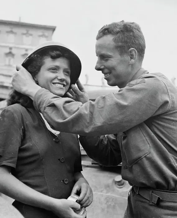 Framed Print : Roman Woman With American Soldier Framed Print : Roman Woman With American Soldier